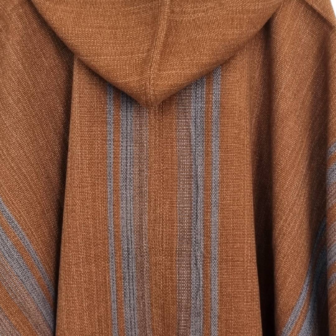 Poncho Mujer Café/Celeste con Capucha Tejido a Telar